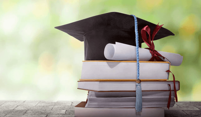 Govt Launched Rs. 4 Billion Scholarships for Pakistani Students